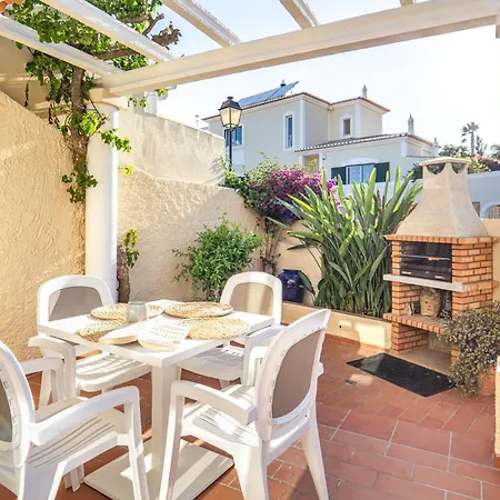 Agora Senhora da Luz